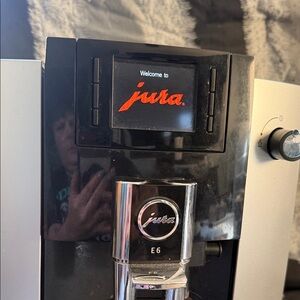 Jura E6 Black and Silver Automatic Coffee/Espresso Maker